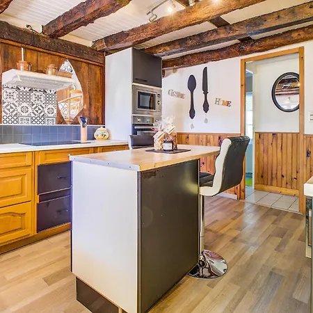 Amazing In Et Born With Kitchen Holiday home Blis-et-Born