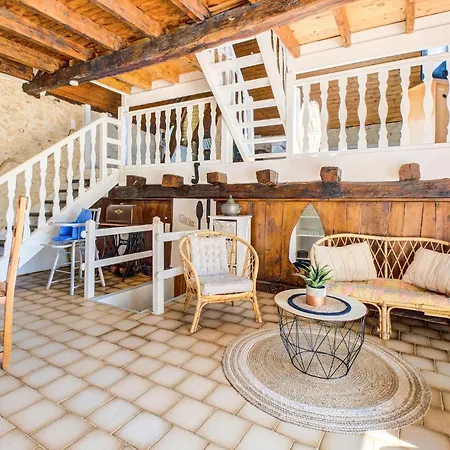 Amazing In Et Born With Kitchen Holiday home